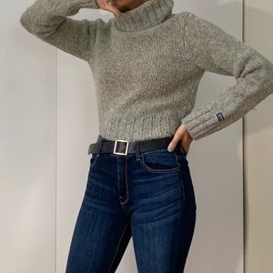 Abercrombie & Fitch: Grey Turtleneck